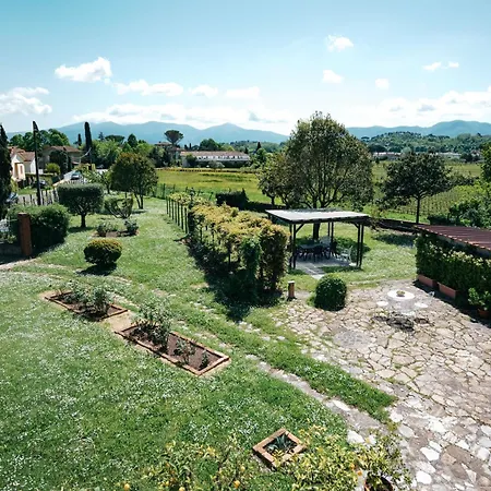 Casa Eda Lucca