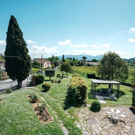 Casa Eda * ルッカ